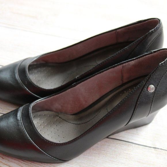 Brand New Life Stride Wedges - Picture 2 of 7